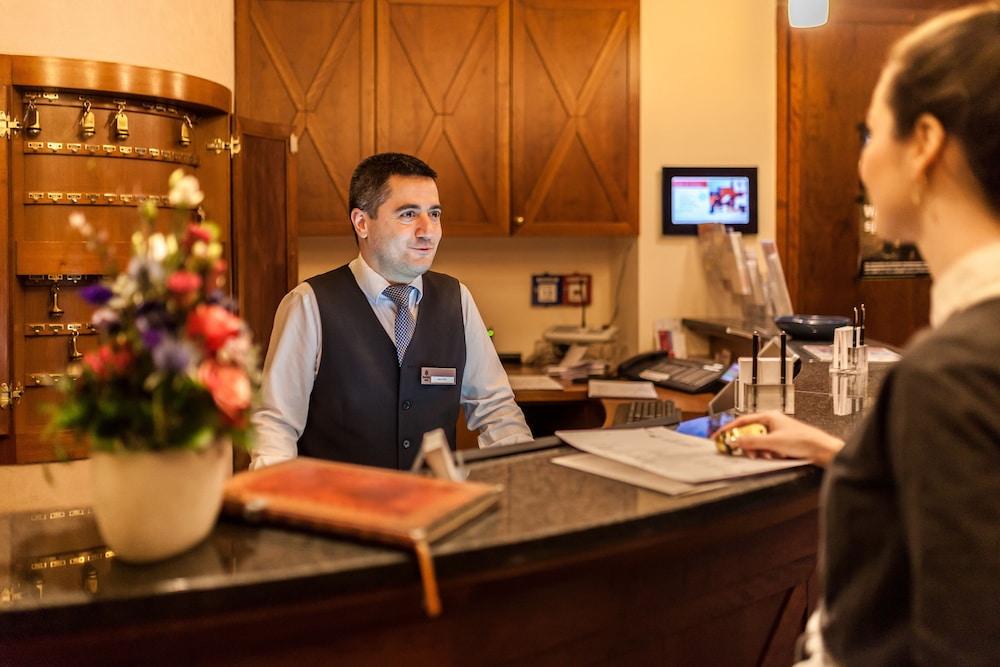 Hotel Augustinenhof 3*